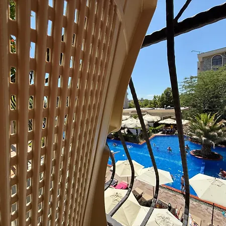 Menada In Cascadas Sunny Beach