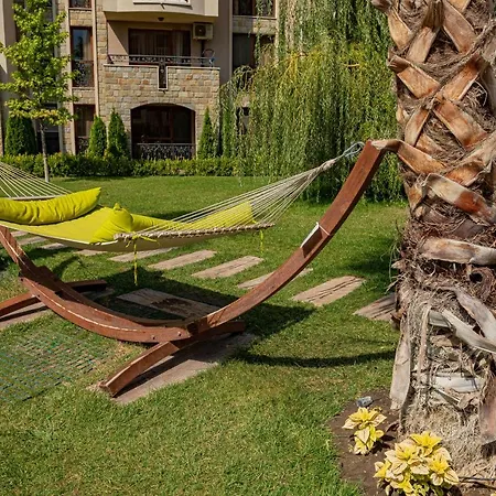 Menada In Cascadas Slantschew brjag