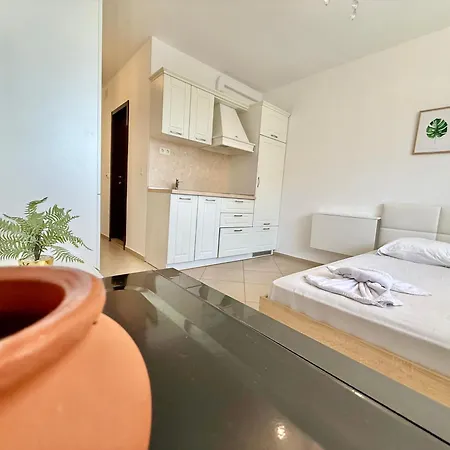 Menada In Cascadas Slantschew brjag