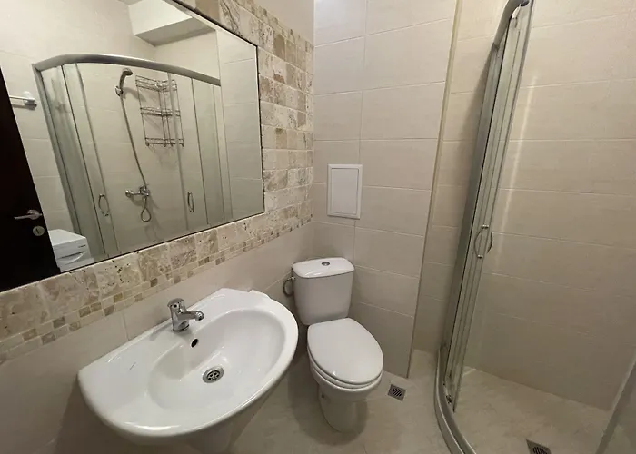 Menada In Cascadas 3*